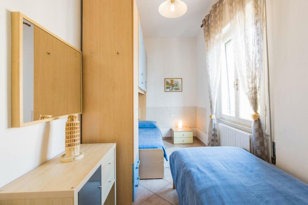 Altido Apt For 8 With Huge Terrace In Old Town Of Viareggio Zewnętrze zdjęcie